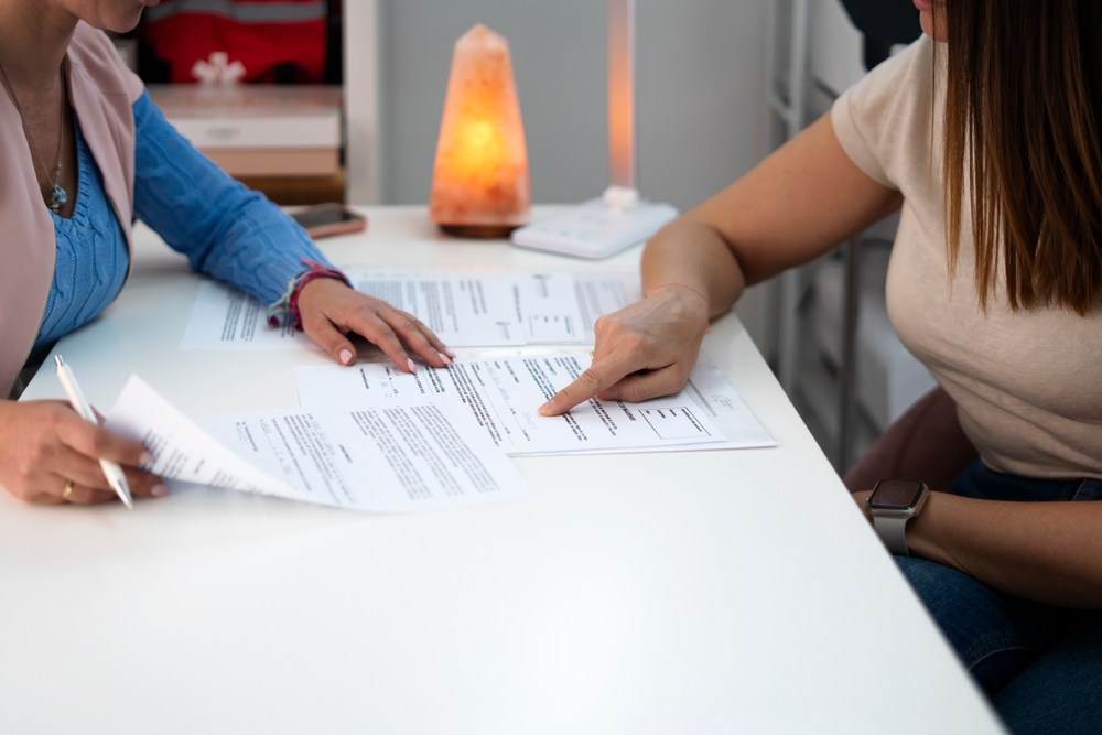 quantity surveyor tender review before contract signing